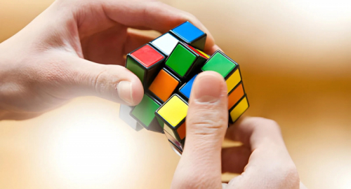 Cubo di Rubik, Lian Yunzhi: doppio primato a sei anni